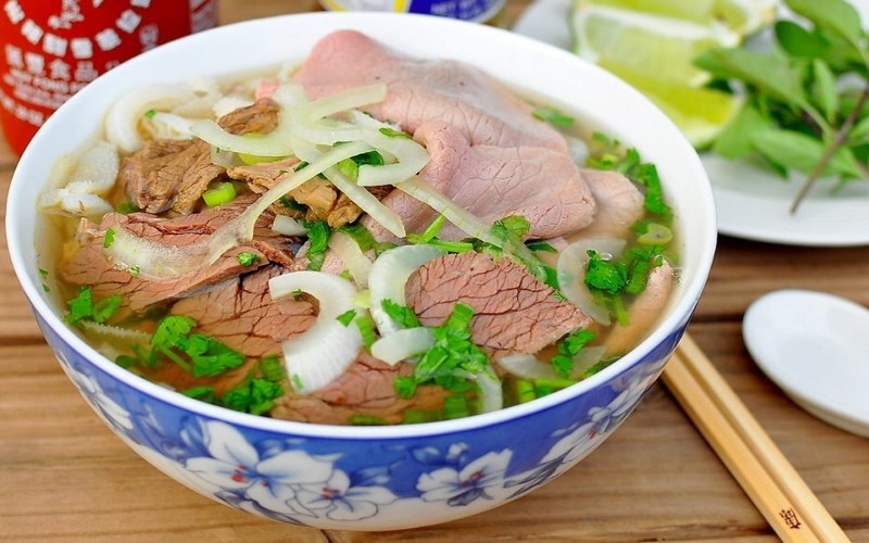 BÚN BÒ TÁI