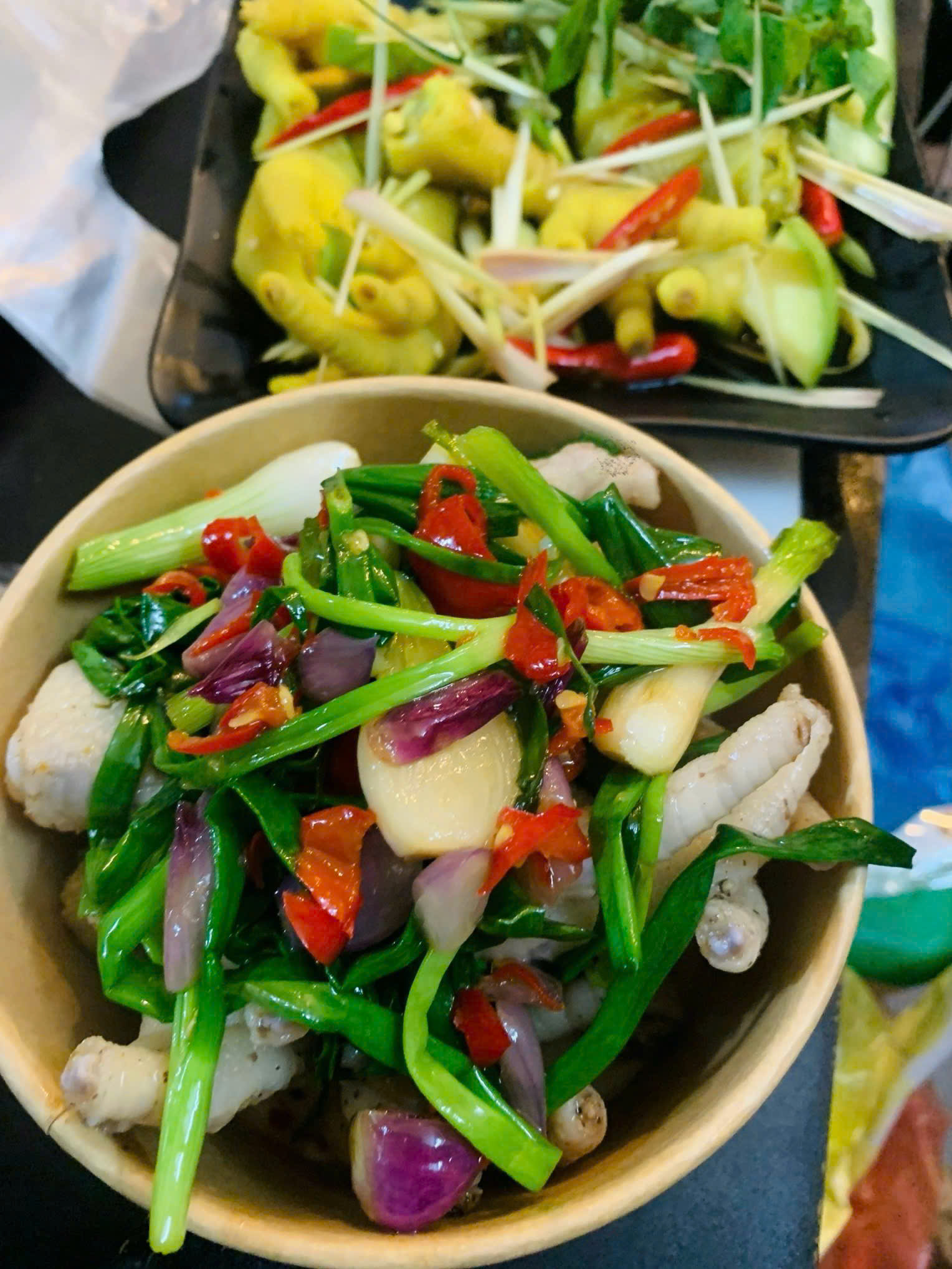 TIỆM ĂN NHƯ Ý NHƯ - CHÂN GÀ HẤP HÀNH