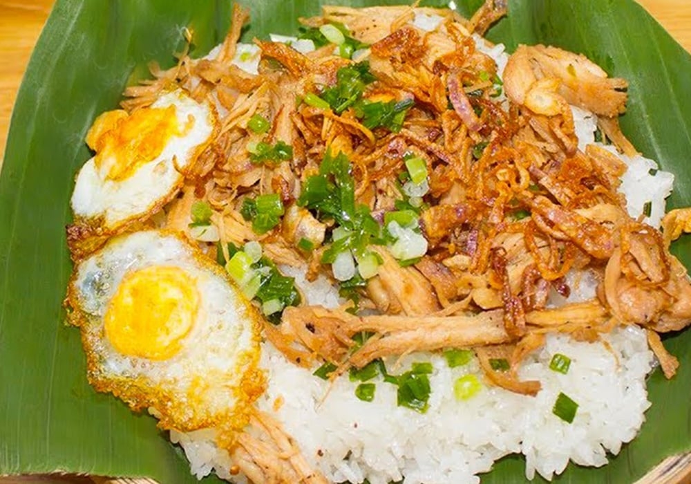 Xôi, bánh mì ăn vặt và nước các loại