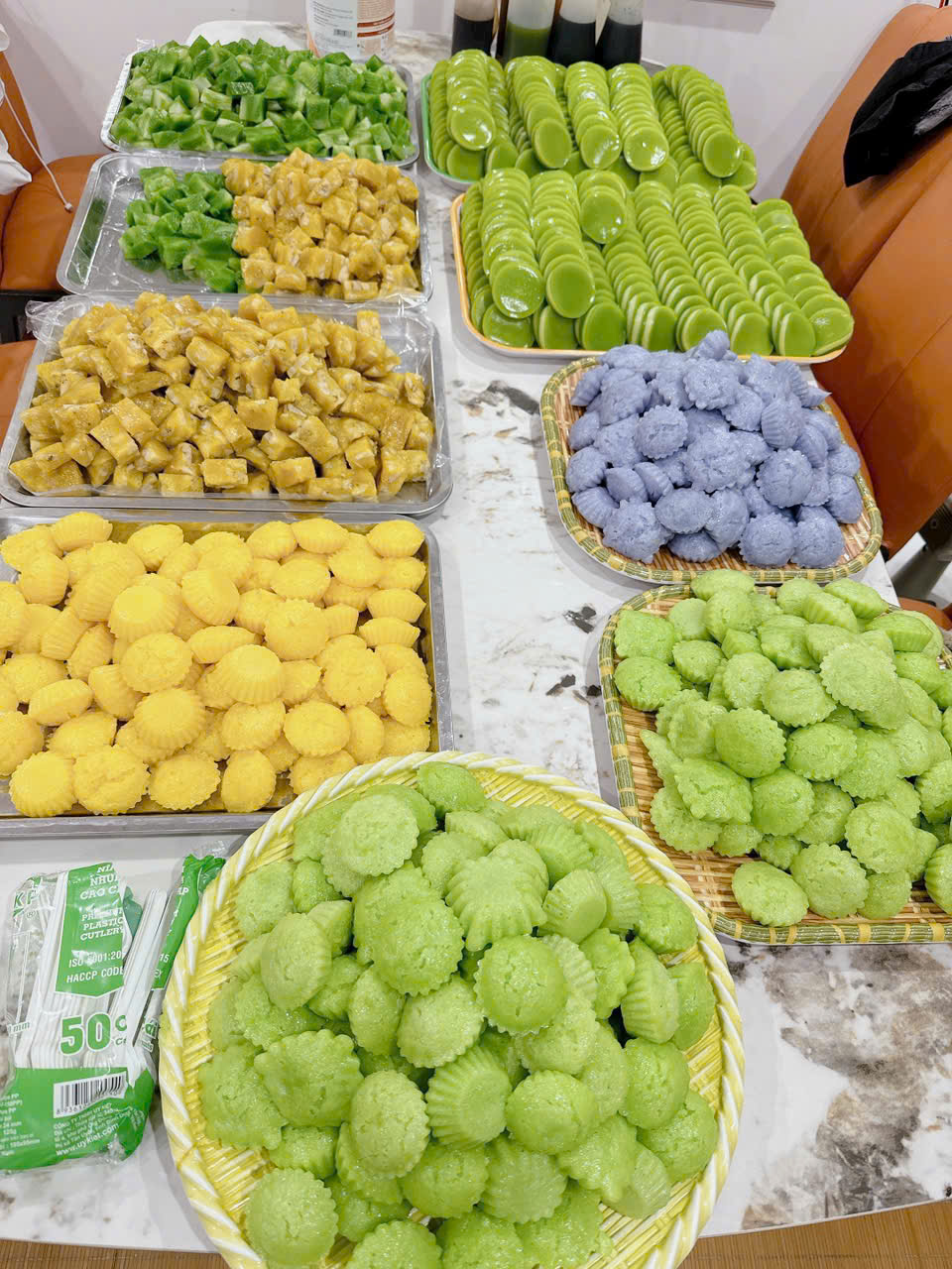Tiệm Bánh Huyền Kòi