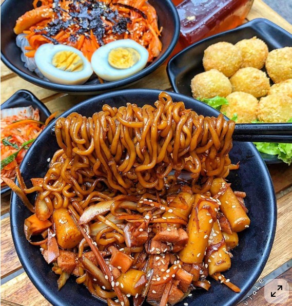Tiệm Mì Trộn & Pizza Bảo Bối - Trần Văn Đang