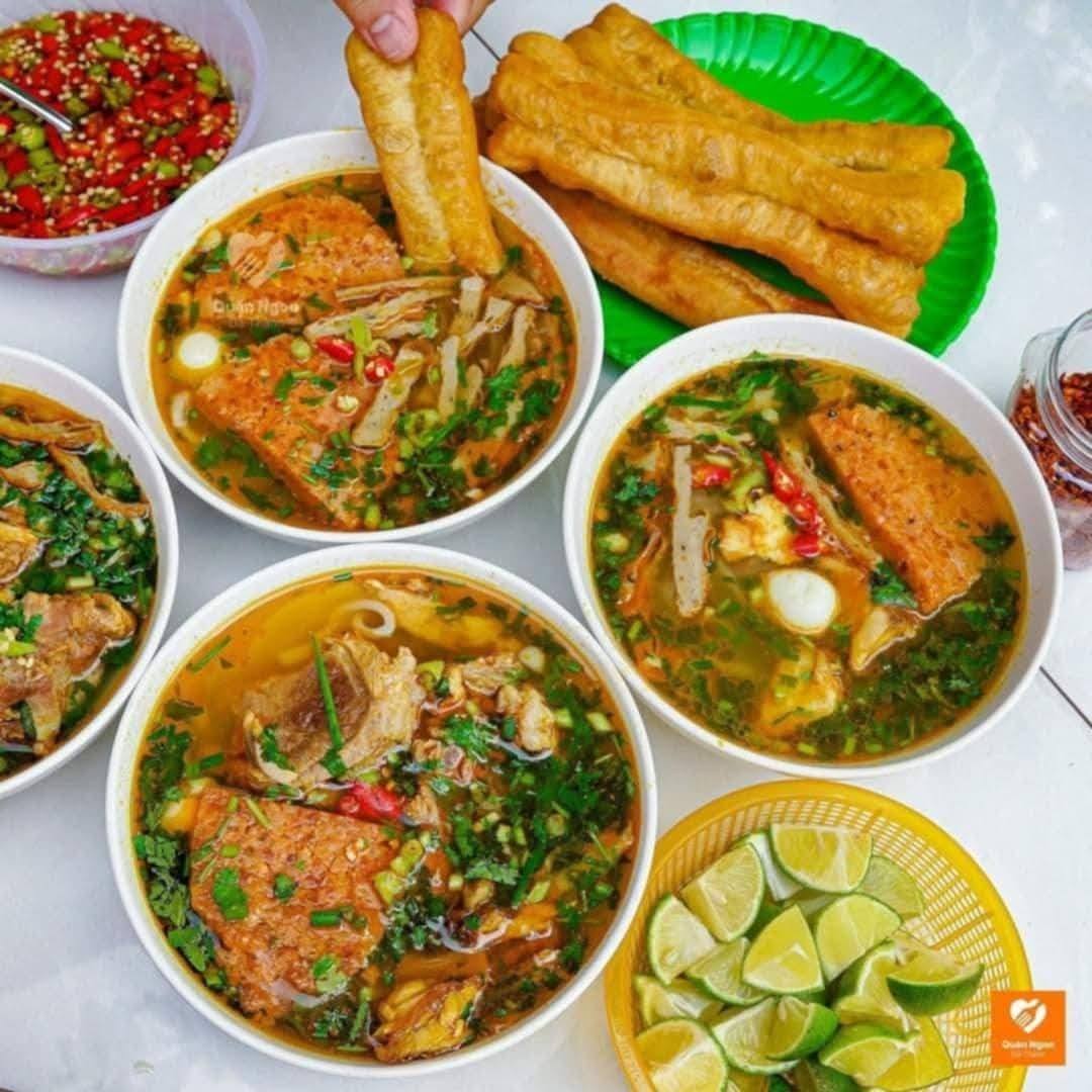 Bánh canh dốc- Dũng Sĩ Thanh Khê