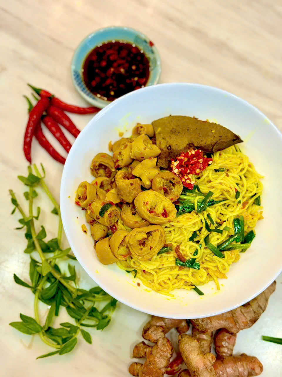 Bún lòng Diệu Nguyễn - Chân Gà xào cay ĐN - Nguyễn Đình Tứ