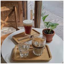 Cafe Nước Ép Lý -Đầu Đường Vân Đồn và Nại Thịnh 11
