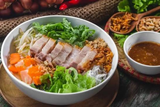 Quán Lê Bún Mắm Heo Quay -18 Nguyễn Huy Tường